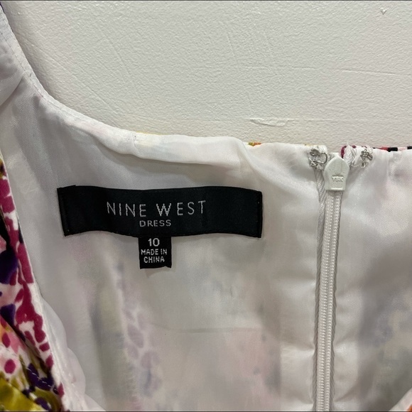 Nine West Floral Fit & Flare Pleated Dress 10 - Picture 3 of 5